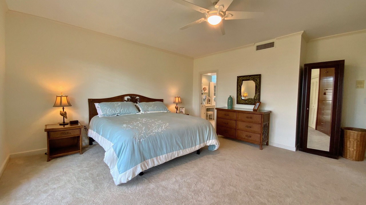 Photo of Bedroom in Venetian Shores