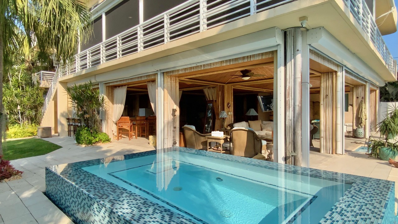 Photo of Patio Balcony in Venetian Shores