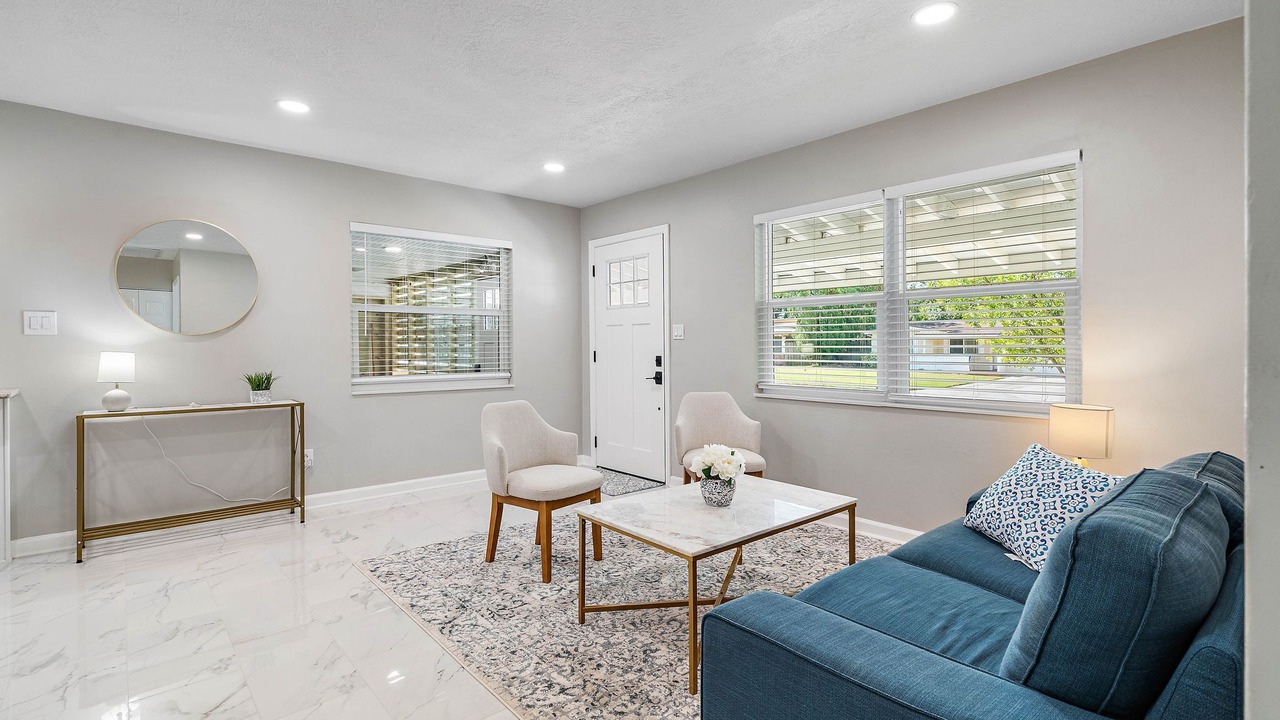 Photo of Livingroom in South Pinellas Community Council