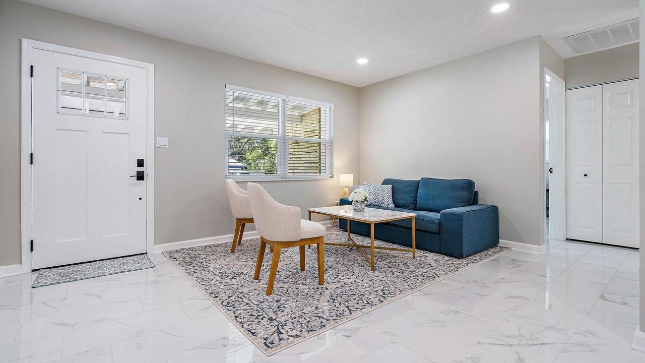 Photo of Livingroom in South Pinellas Community Council
