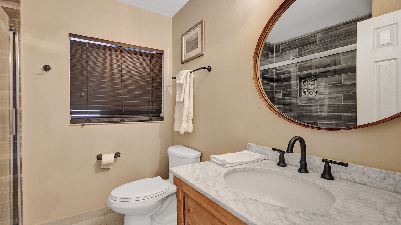 Photo of Bathroom in Lake Ridge