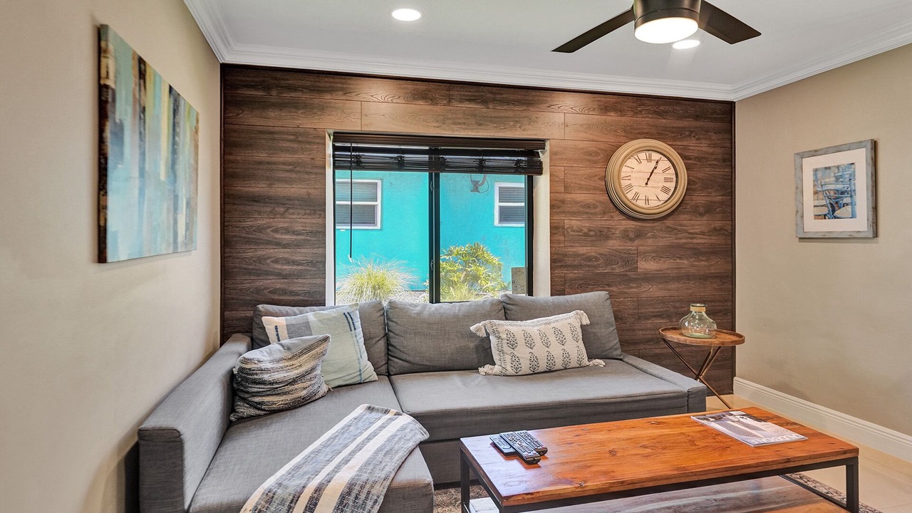 Photo of Livingroom in Lake Ridge