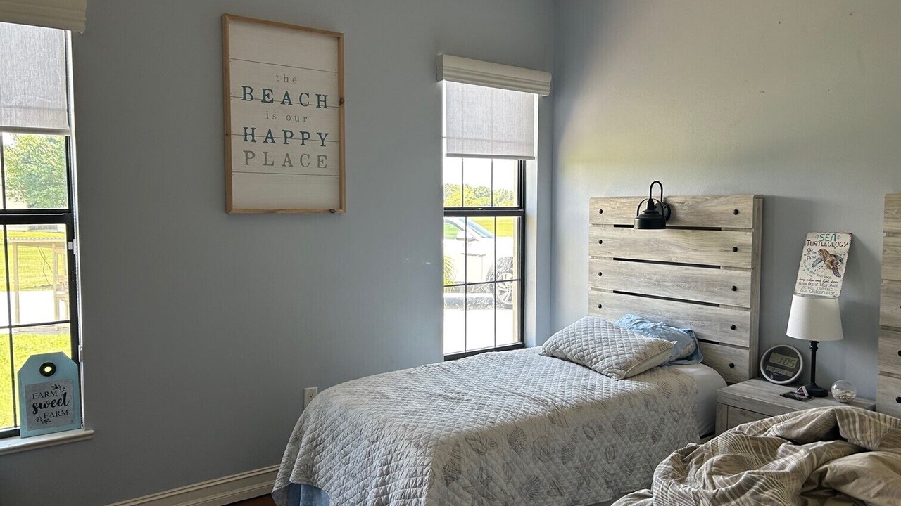 Photo of Bedroom in Okeechobee