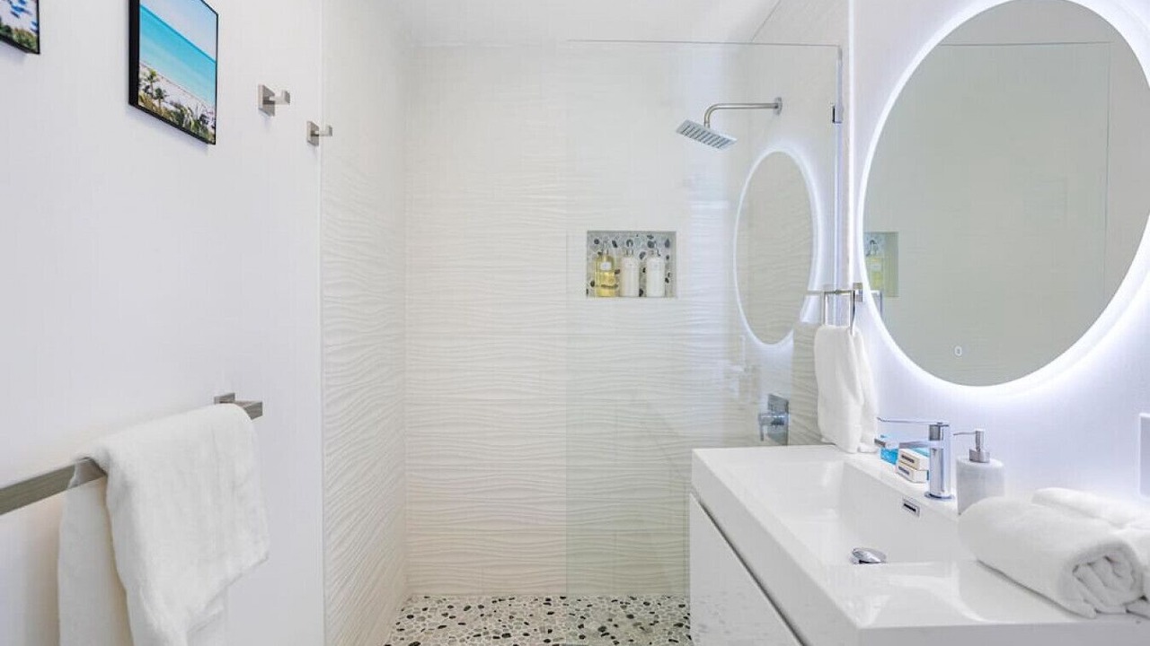 Photo of Bathroom in Little Havana