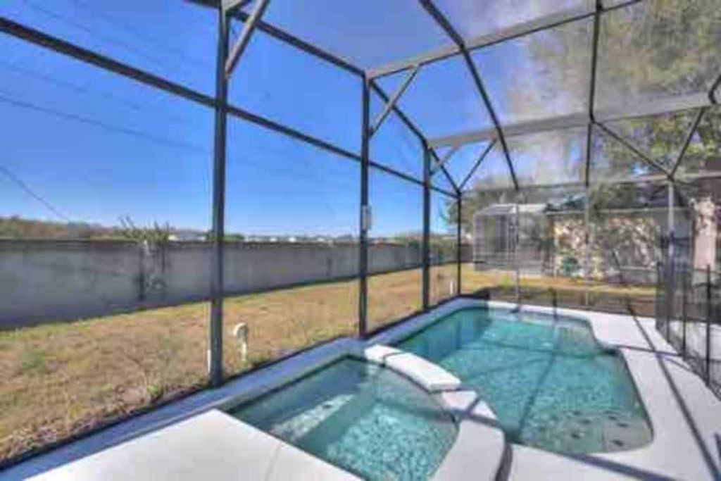 Photo of Outdoor in Trafalgar Village