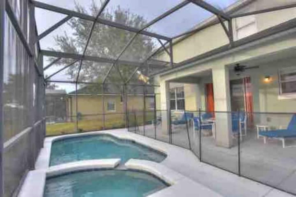 Photo of Outdoor in Trafalgar Village
