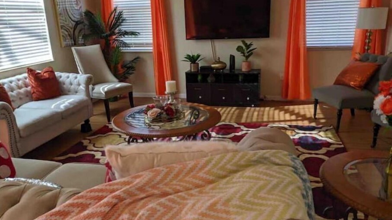 Photo of Livingroom in Trafalgar Village