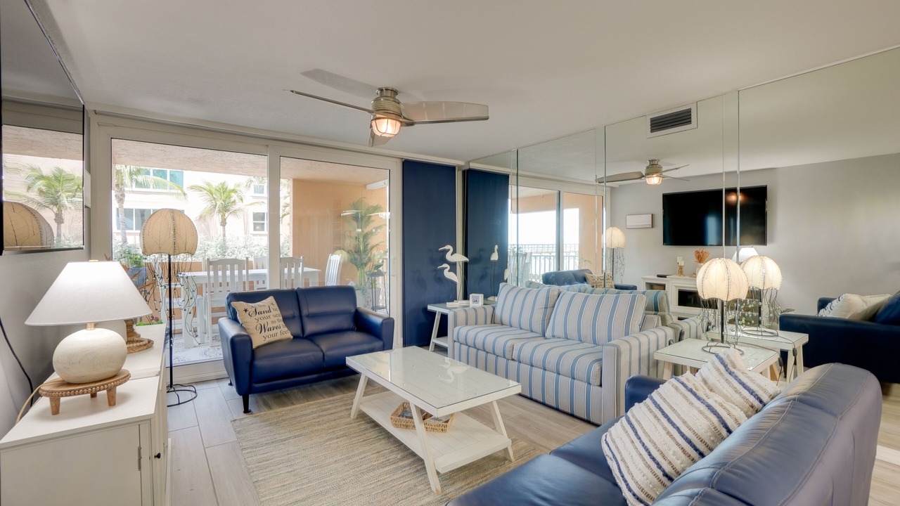 Photo of Livingroom in Redington Beach