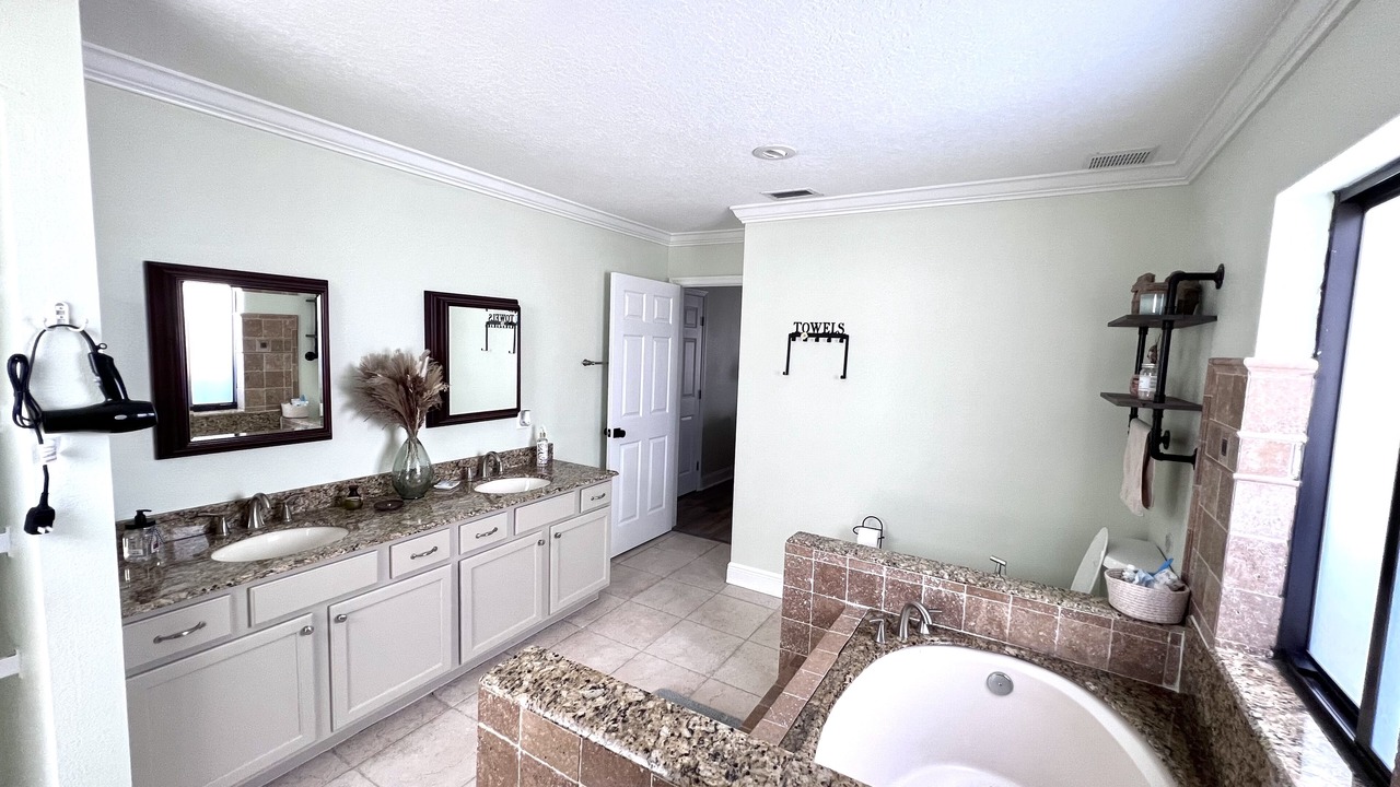 Photo of Bathroom in Port Saint Lucie