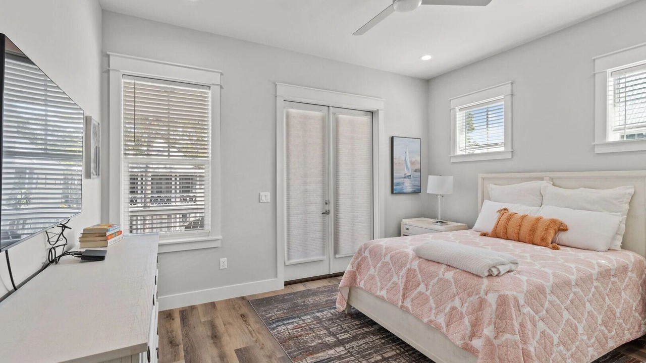 Photo of Bedroom in Lakeside at Blue Mountain Beach