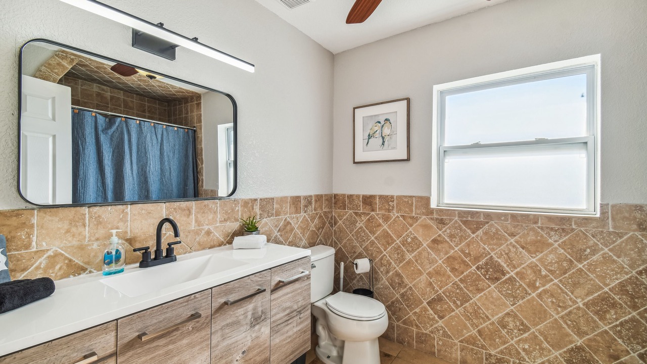 Photo of Bathroom in Oakford Park
