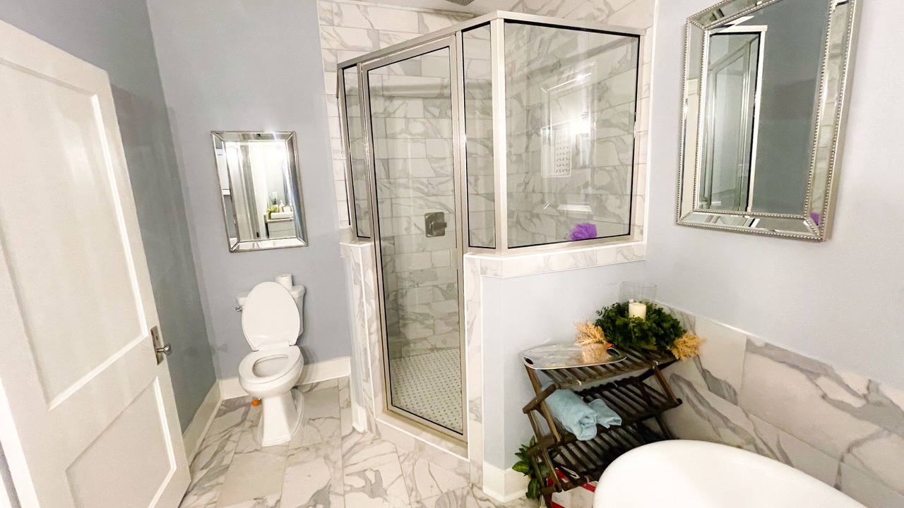 Photo of Bathroom in Downtown Memphis