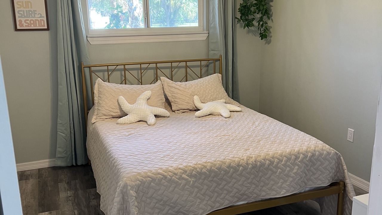 Photo of Bedroom in Cape Caneveral Beach Gardens