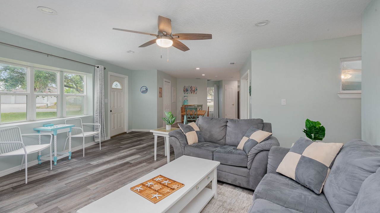 Photo of Livingroom in Cape Caneveral Beach Gardens