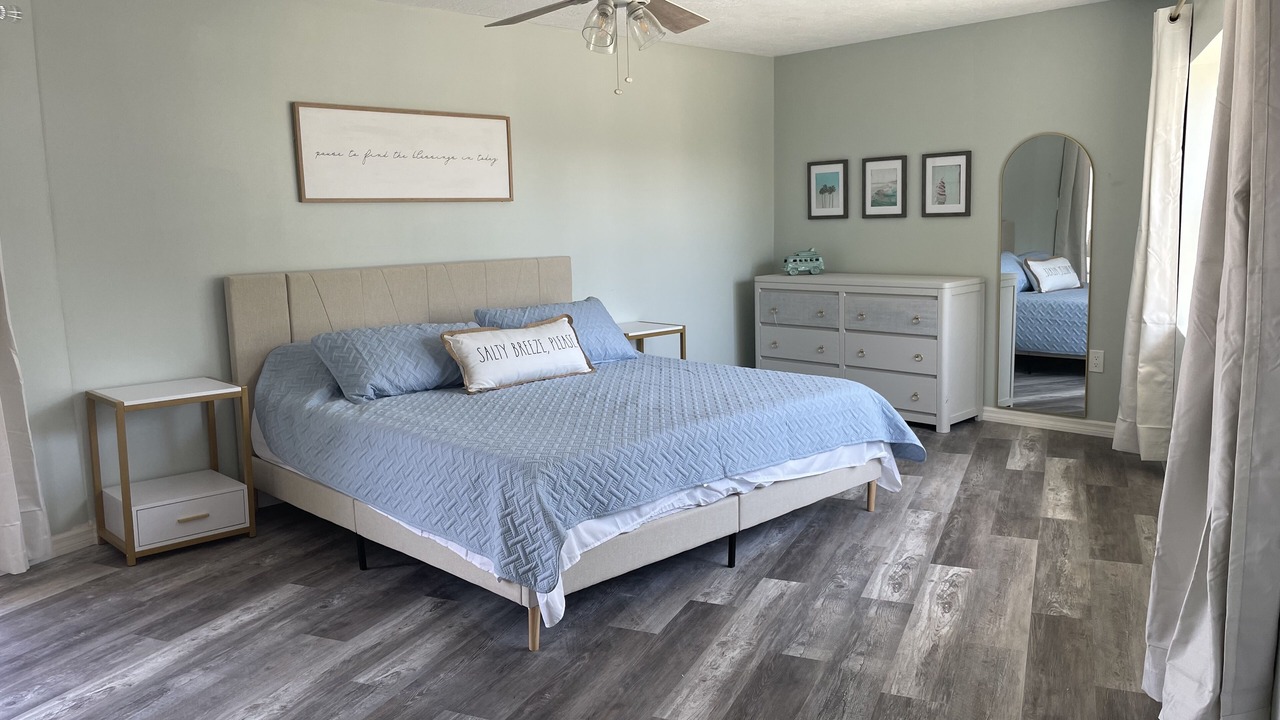 Photo of Bedroom in Cape Caneveral Beach Gardens