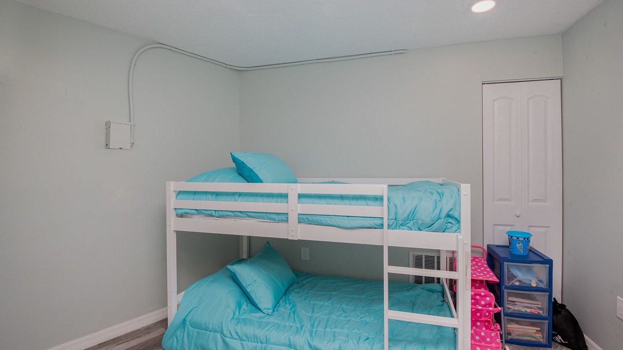 Photo of Bedroom in Cape Caneveral Beach Gardens