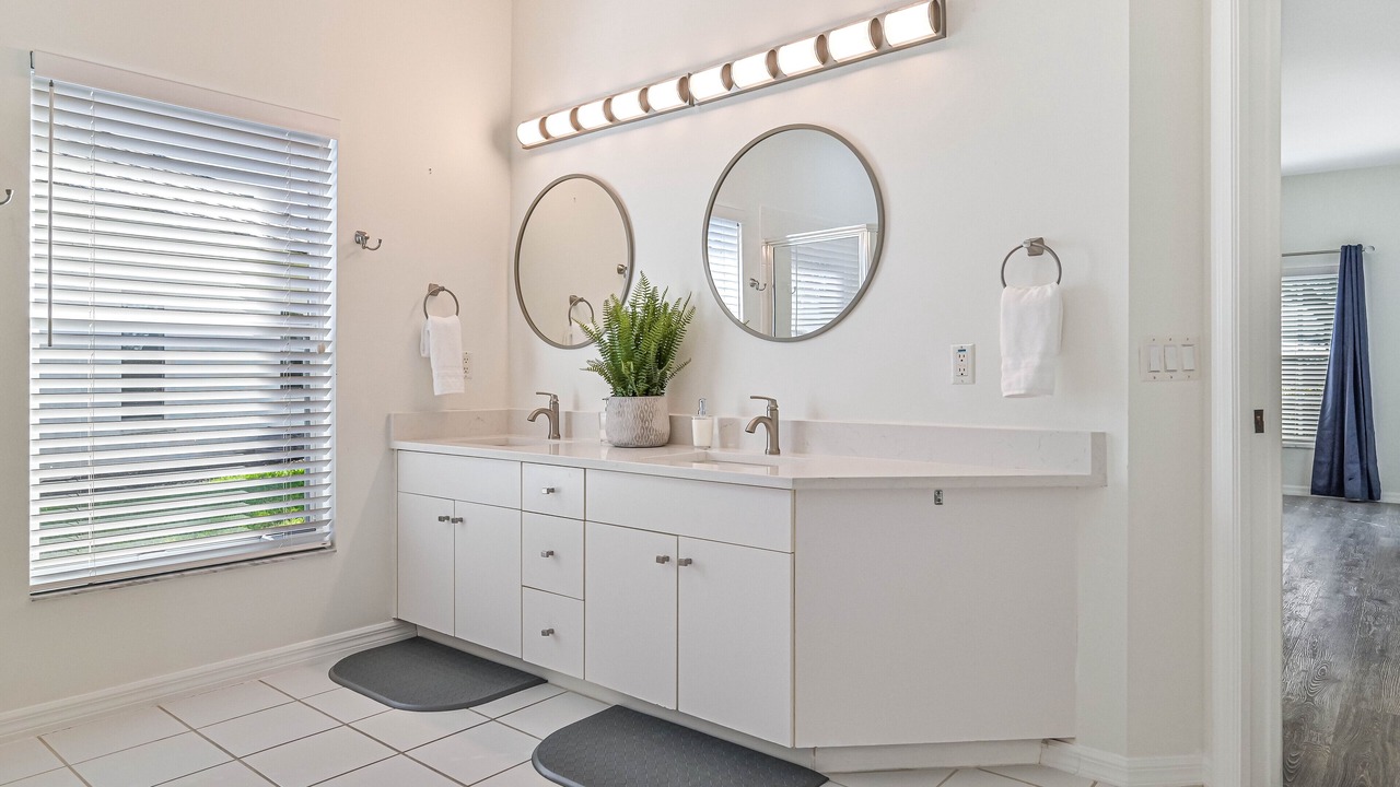 Photo of Bathroom in Falcons Glen