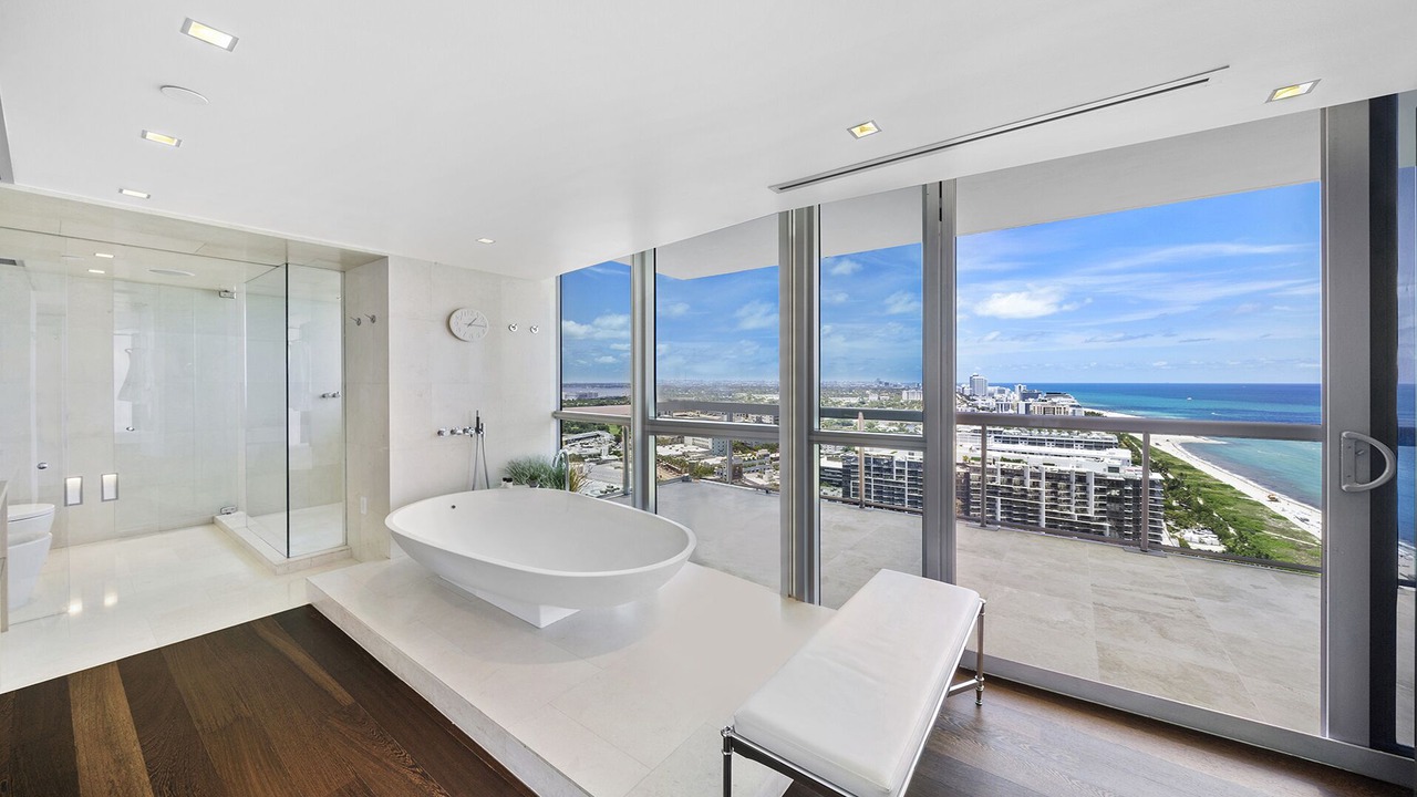 Photo of Bathroom in City Center