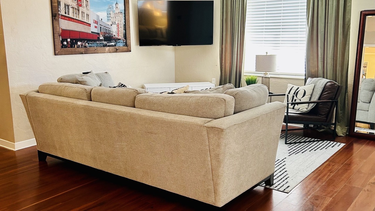 Photo of Bedroom in United Central