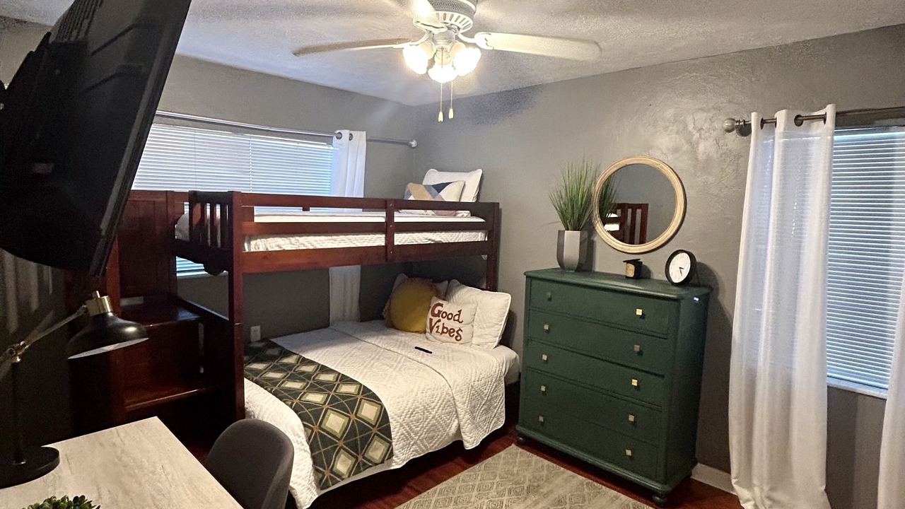 Photo of Bedroom in United Central