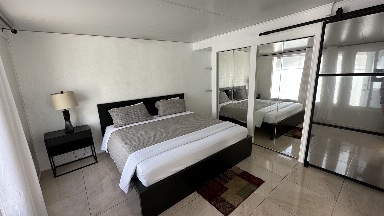 Photo of Bedroom in Town N County Park