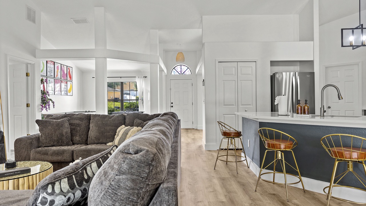 Photo of Livingroom in Legacy Park