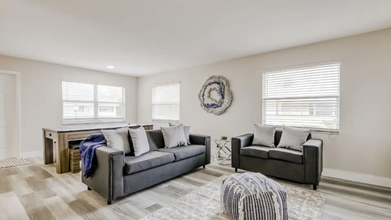 Photo of Livingroom in Palm Beach Shores