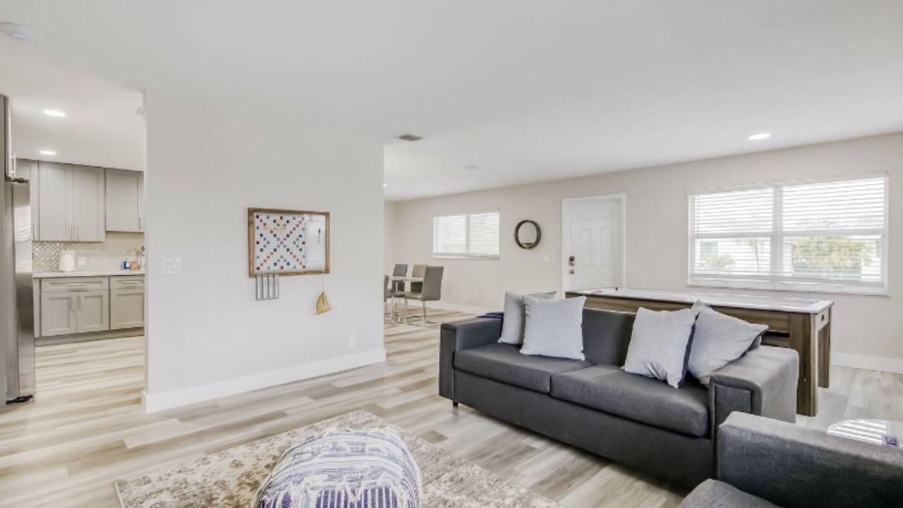 Photo of Livingroom in Palm Beach Shores