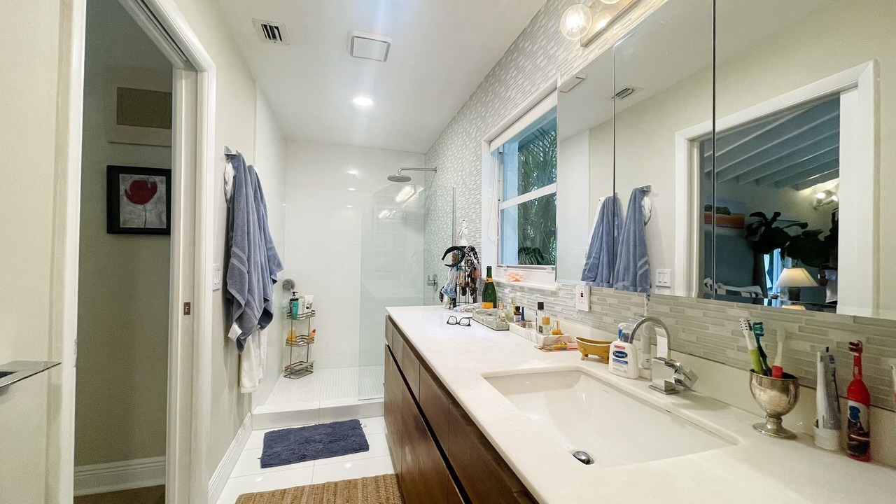 Photo of Bathroom in Key Biscayne