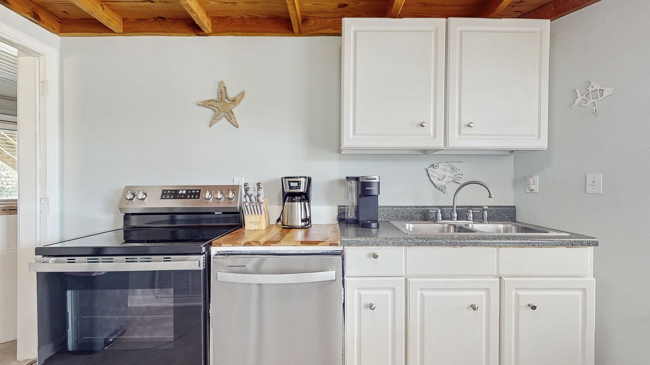 Photo of Kitchen in Surf Side Shores