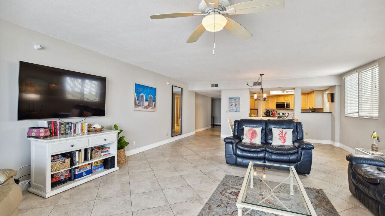 Photo of Livingroom in Redington Beach