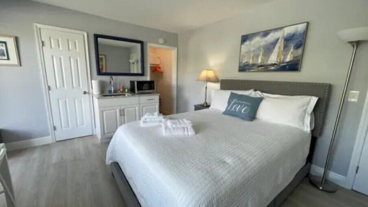 Photo of Bedroom in Palm Beach Shores