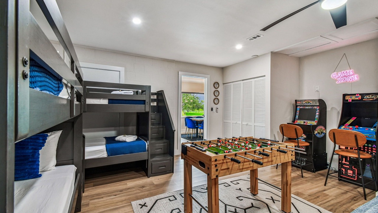 Photo of Bedroom in Bay Crest Park