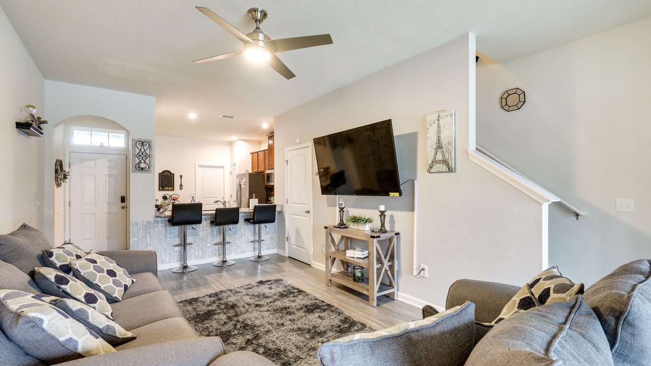 Photo of Livingroom in Seffner Community Alliance