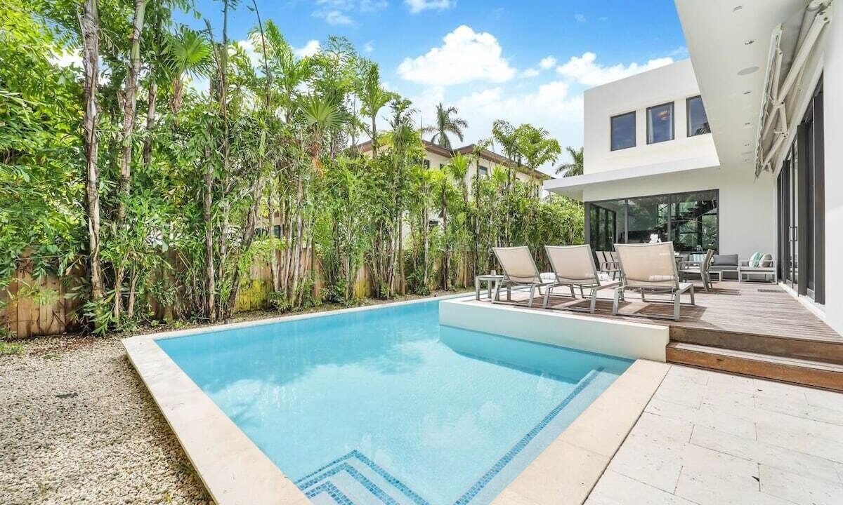 Photo of Outdoor in North Bay Village