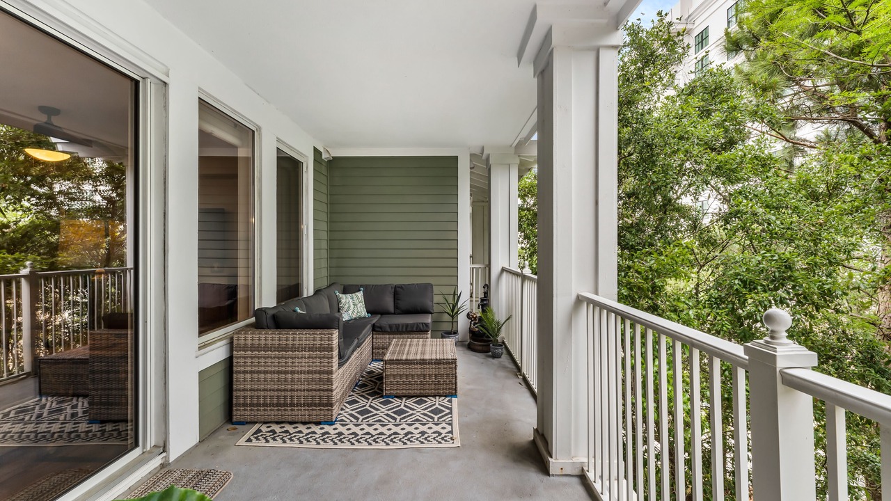 Photo of Patio Balcony in Baytowne Wharf