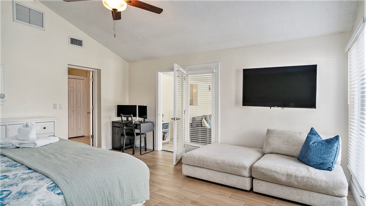 Photo of Bedroom in Bay Crest Park
