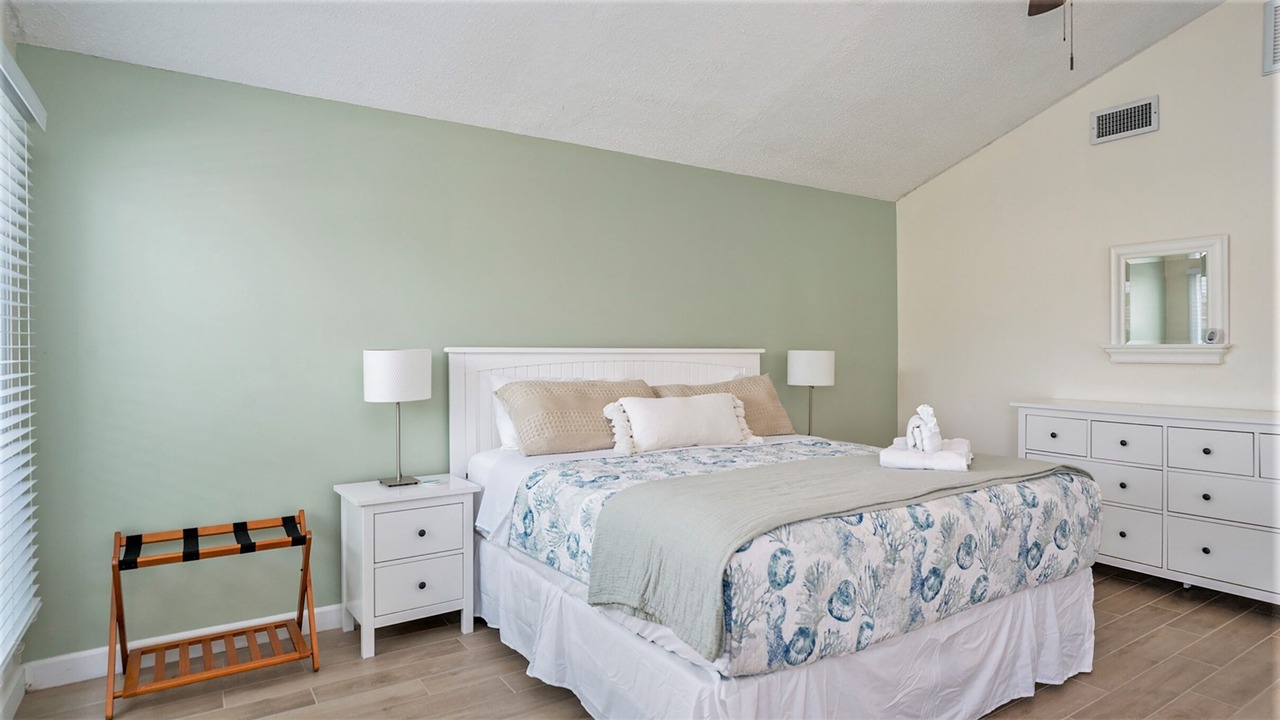 Photo of Bedroom in Bay Crest Park