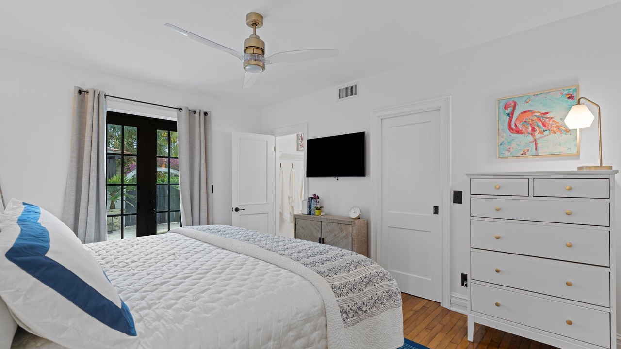 Photo of Bedroom in Flamingo Parks