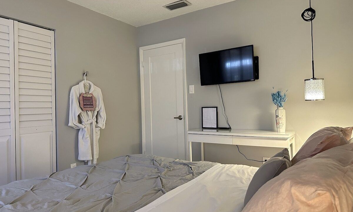 Photo of Bedroom in Survey Creek