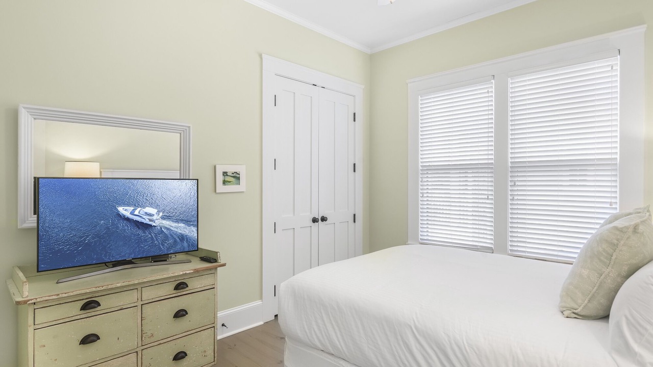 Photo of Bedroom in Forest District
