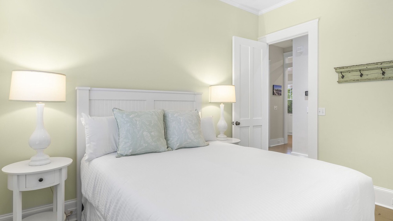 Photo of Bedroom in Forest District