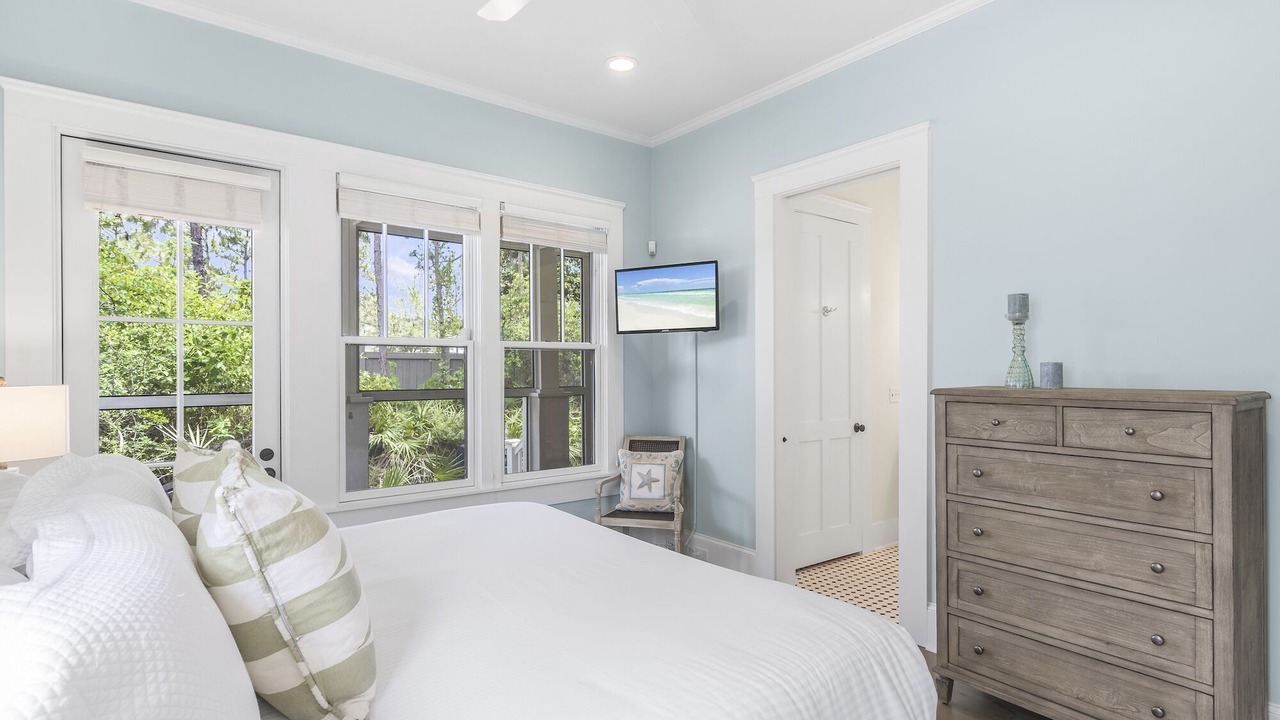 Photo of Bedroom in Forest District
