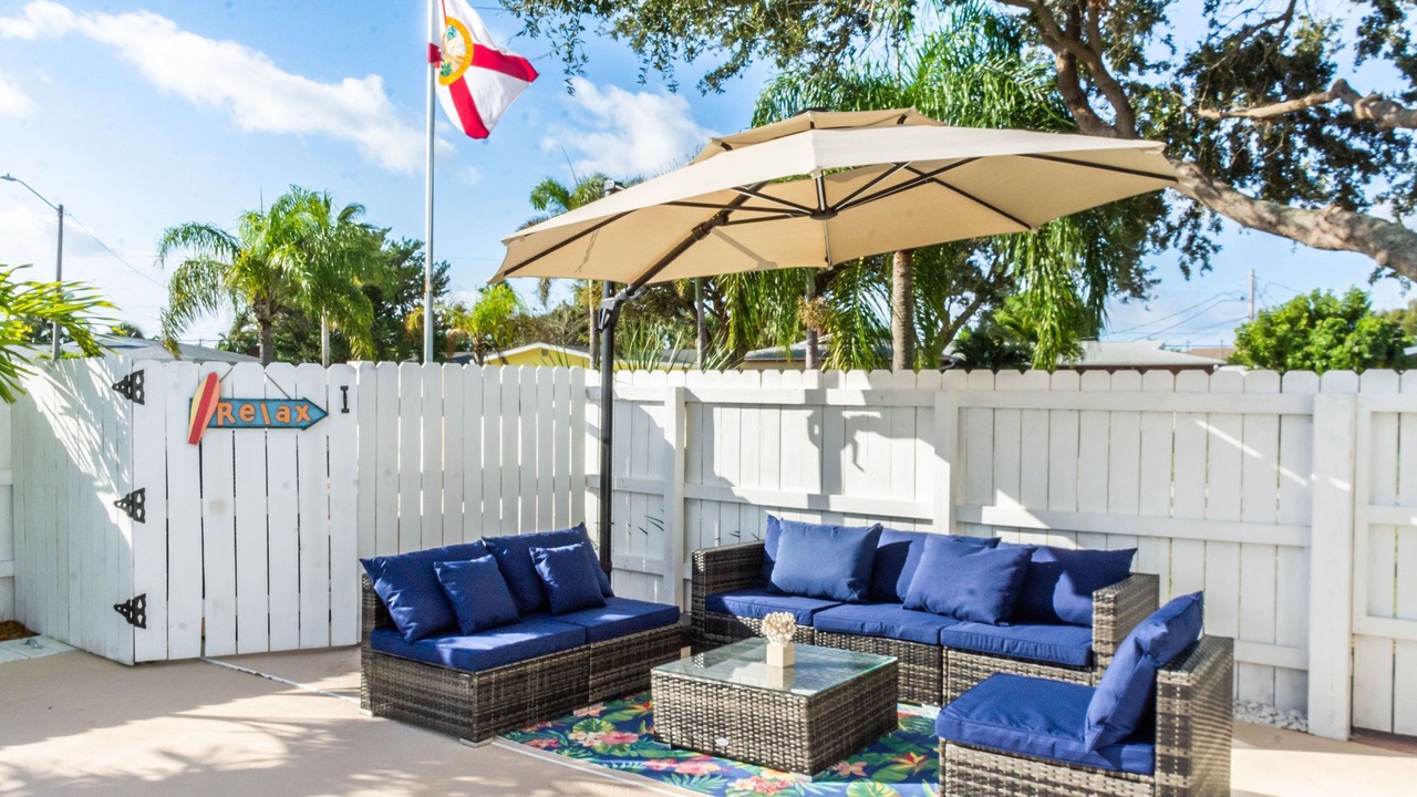 Photo of Outdoor in Golden Beach Estates