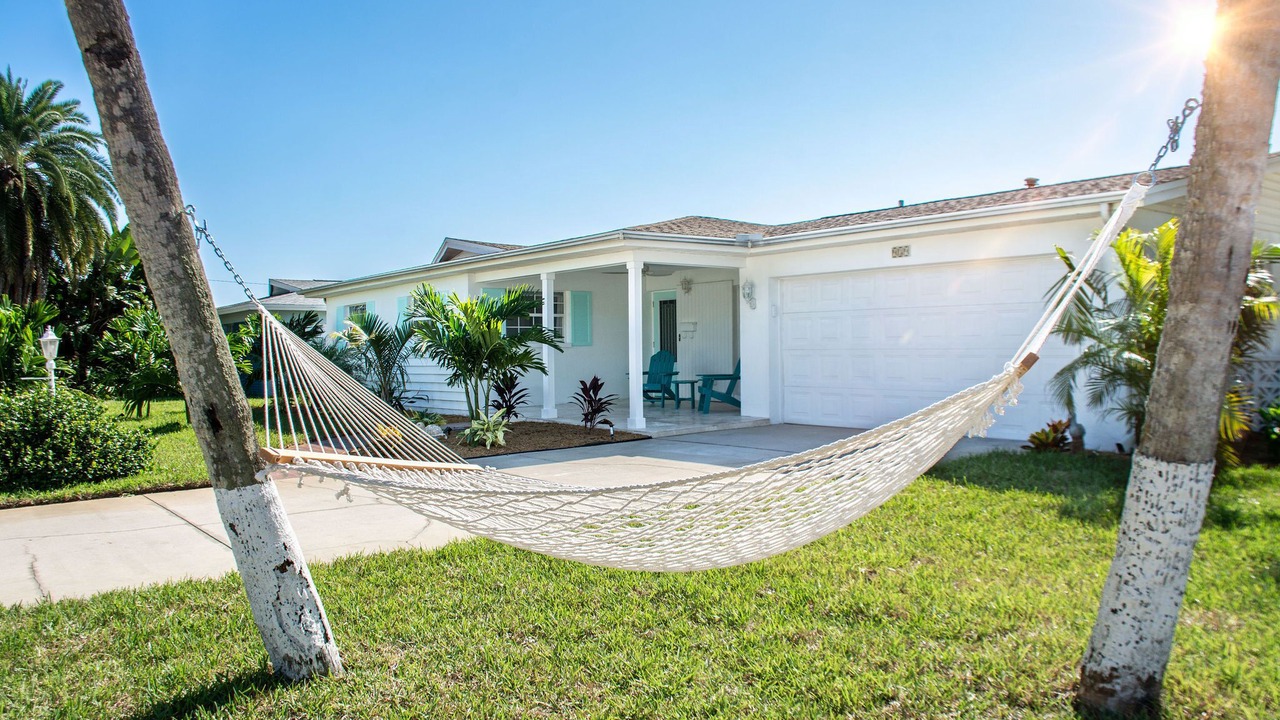 Photo of Patio Balcony in Golden Beach Estates