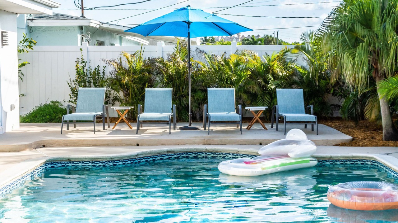 Photo of Outdoor in Golden Beach Estates