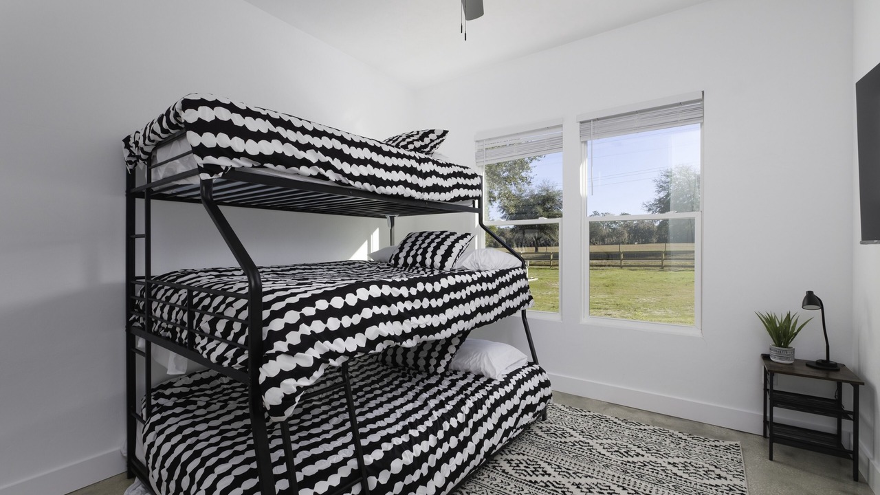 Photo of Bedroom in High Springs