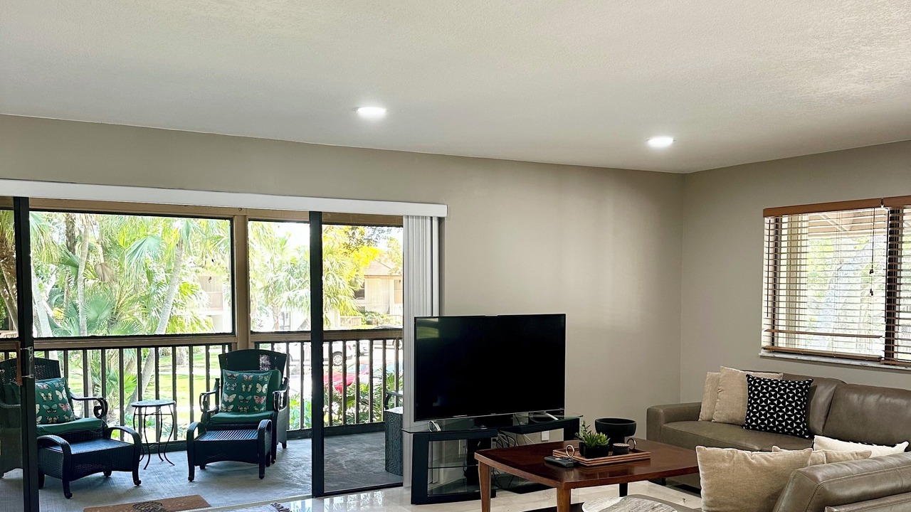 Photo of Livingroom in Hunt Club