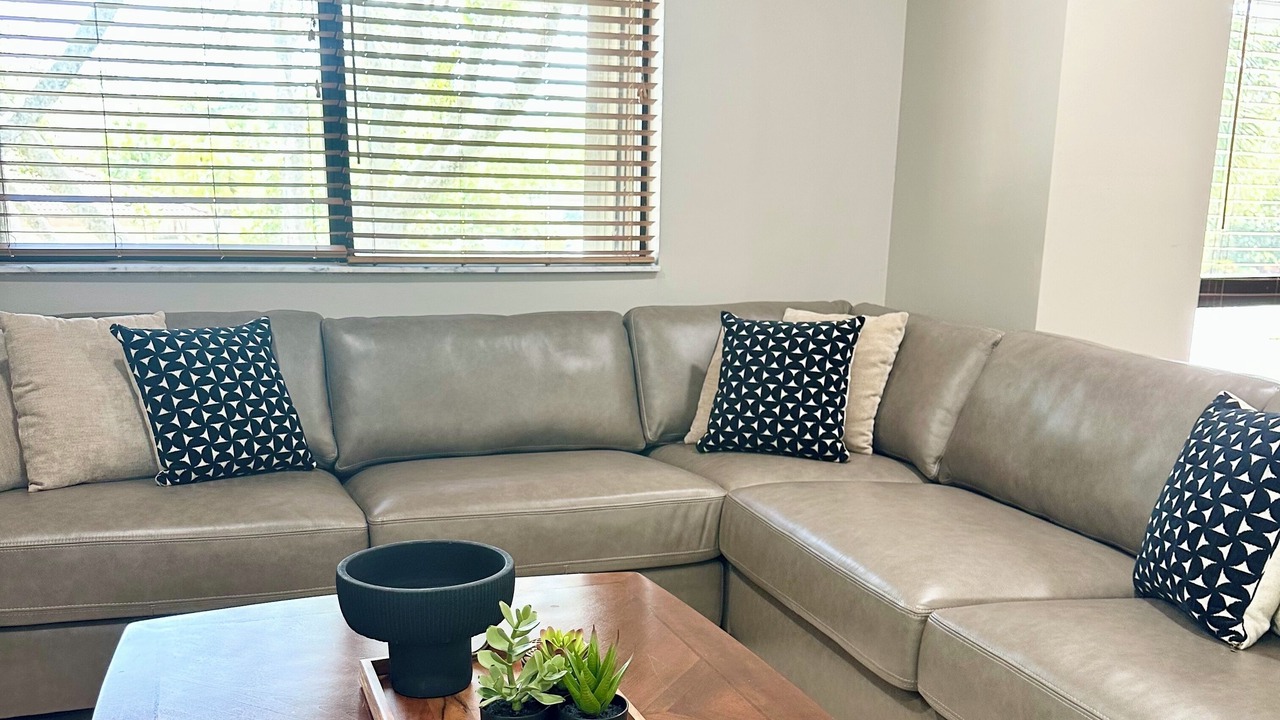 Photo of Livingroom in Hunt Club