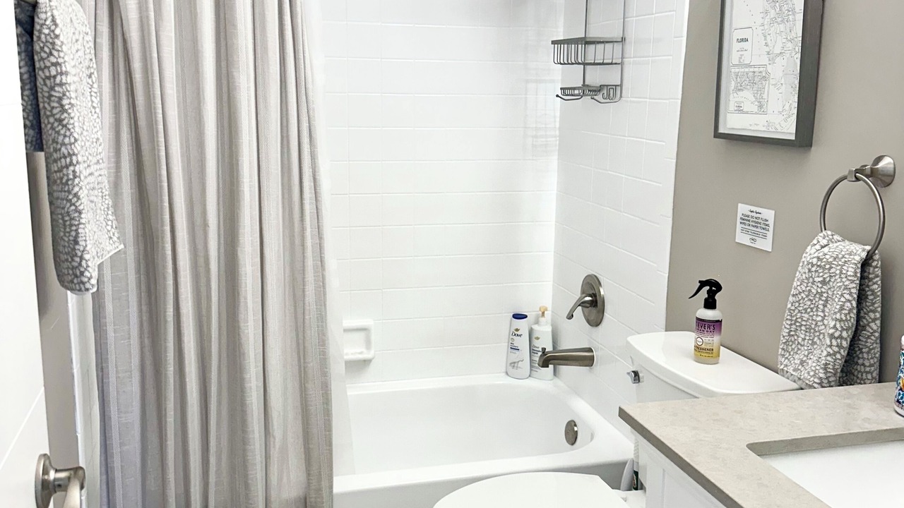Photo of Bathroom in Hunt Club